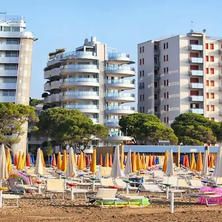 Practical In Lignano Pineta Apartment *
